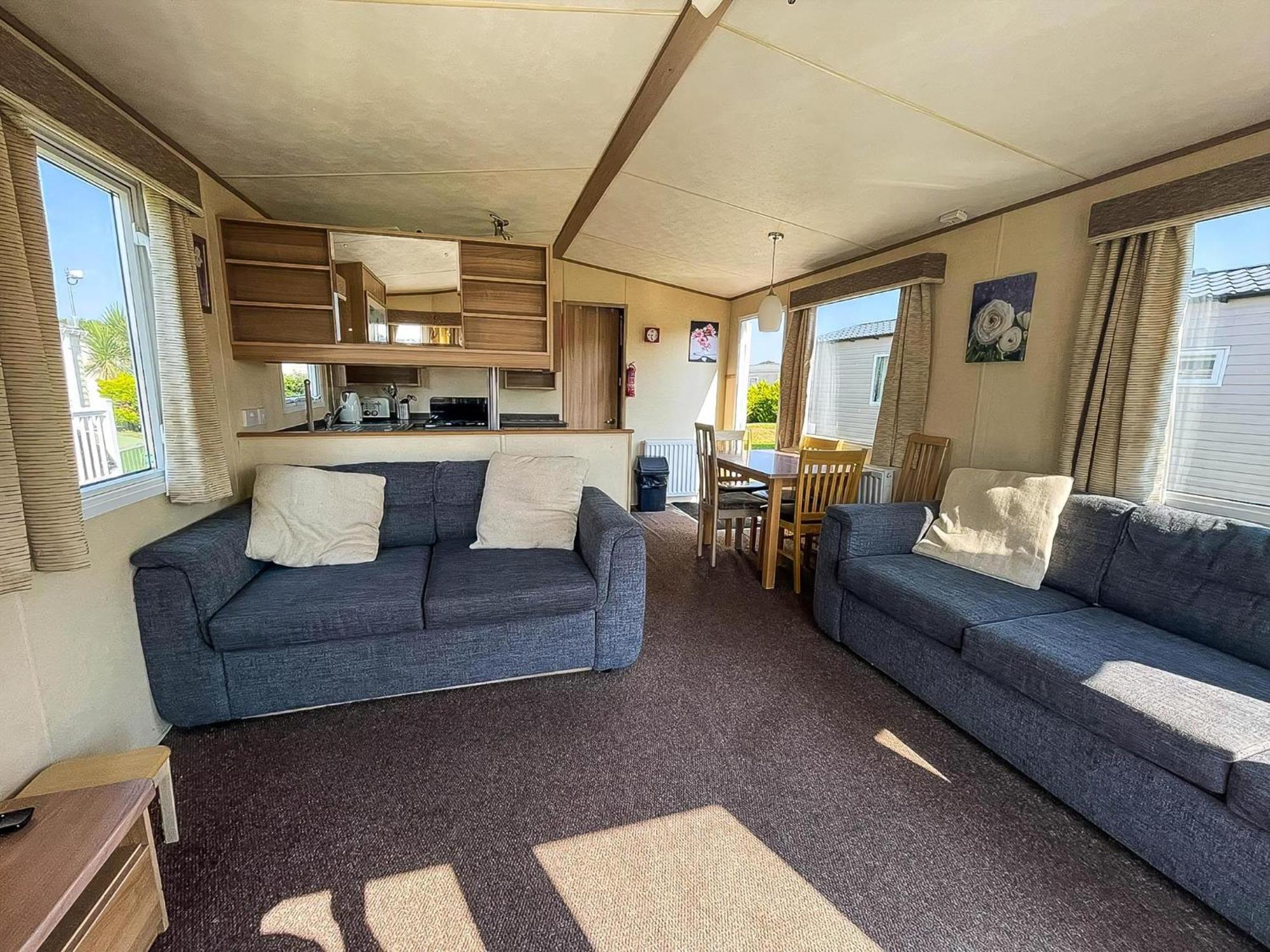 Lovely Caravan With Decking At Cherry Tree Holiday Park In Norfolk Ref 70528C Great Yarmouth Kültér fotó